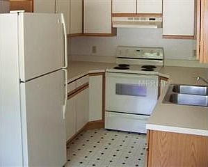 3rd image of 912 Smith St
