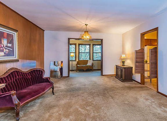 2nd image of 3523 Raines Ln