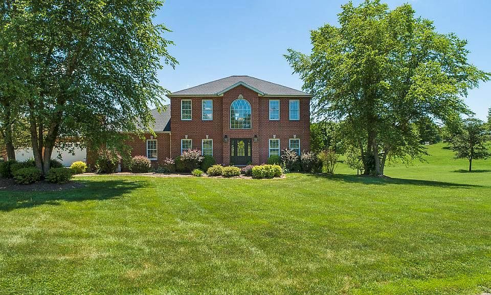 1st image of 350 Kelley Ct
