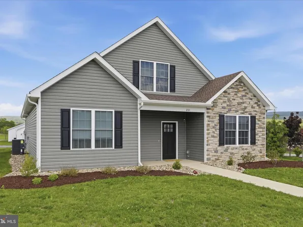 201 Moonlight Dr, Frostburg, MD 21532