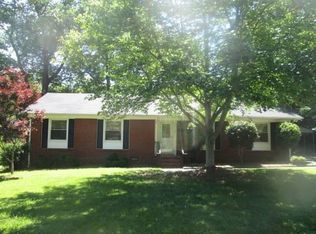 3112 Dunaire Dr, Charlotte, NC 28205