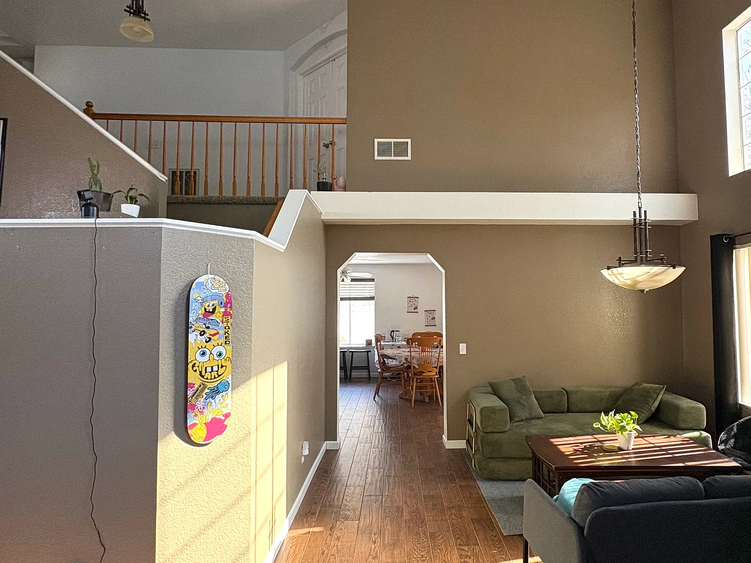 4 bed, 2361 sqft, $1,000 — Photo 3
