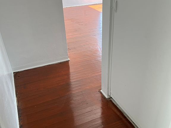 5th image of 3031 Market St APT C