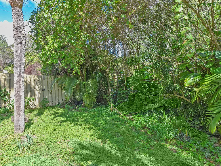 1400 NW 9th Ave #B-8 — Photo 30