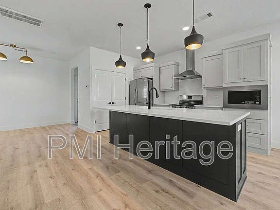 3rd image of 602 N 6th St