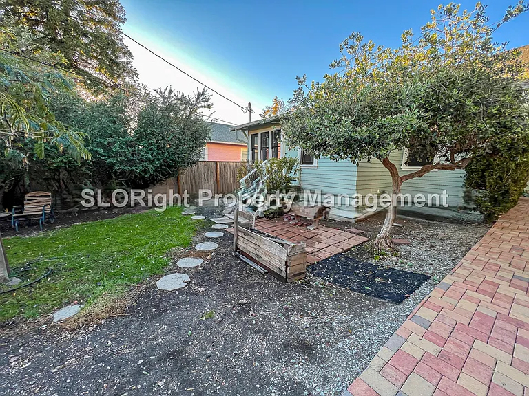663 Islay St — Photo 9