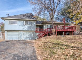 48251 White Oak Dr, Oakhurst, CA
