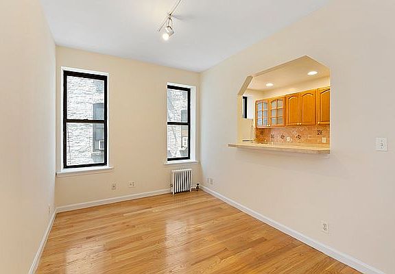 3rd image of 336 E 67th St APT 9