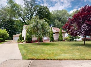 3162 W 231st St, North Olmsted, OH 44070