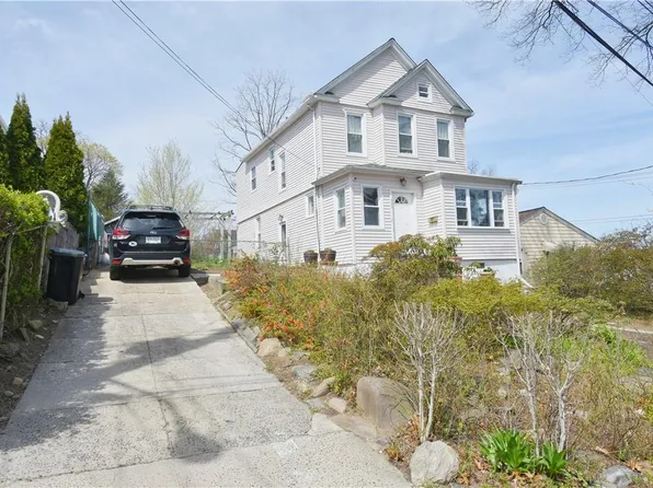 395 Upland Avenue, Yonkers, NY 10703