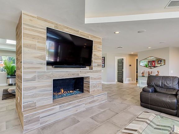 5th image of 7323 N Lakeside Ln