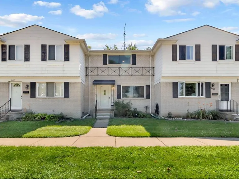 160 S Christine Cir — Photo 1