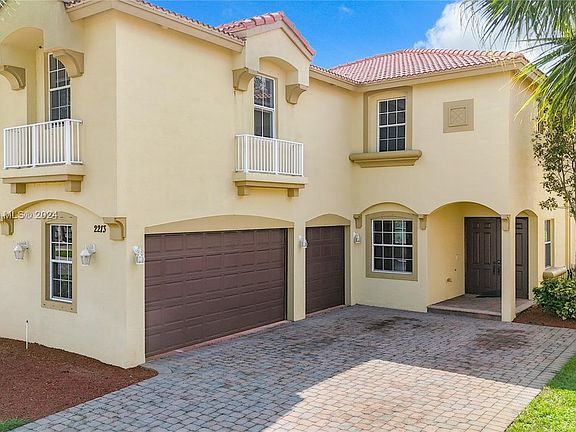 2nd image of 2213 SW Newport Isles Blvd