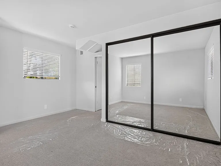 1727 Delaware Ave — Photo 22