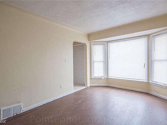 5th image of 12388 Payton St