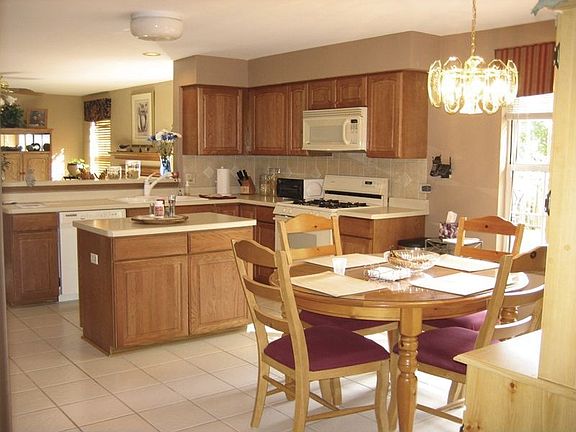 Kitchen with Lots of Space 