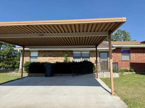 2208 Shenandoah Dr, Ardmore, OK 73401