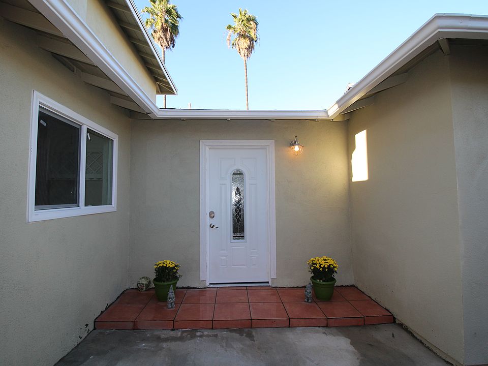 2nd image of 17407 Merimac Ct
