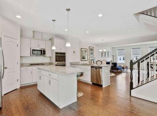 26 Enclave Ct, Annapolis, MD 21403