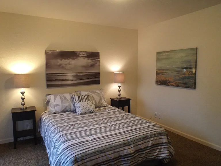 0605 - 303 Hickory St — Photo 12