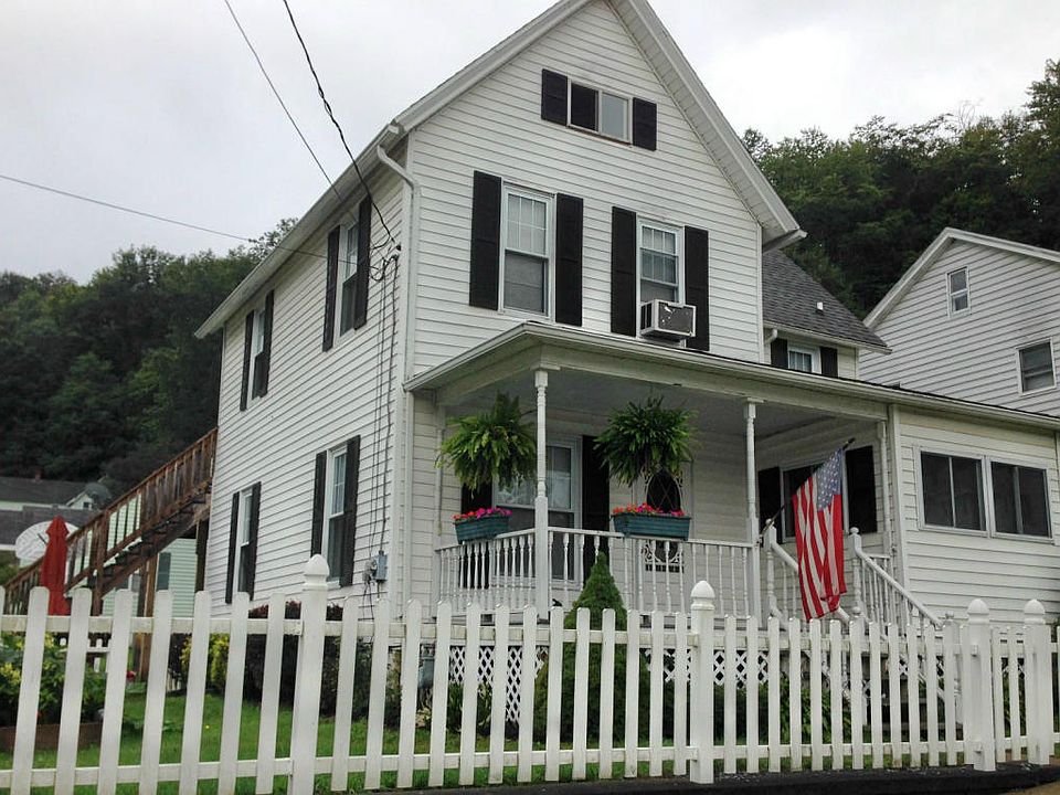 1st image of 301 Cushing Ave