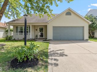 1527 Blue Grass Pkwy, Greenwood, IN 46143