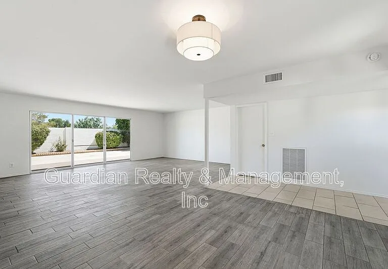 7238 E Joshua Tree Ln — Photo 10
