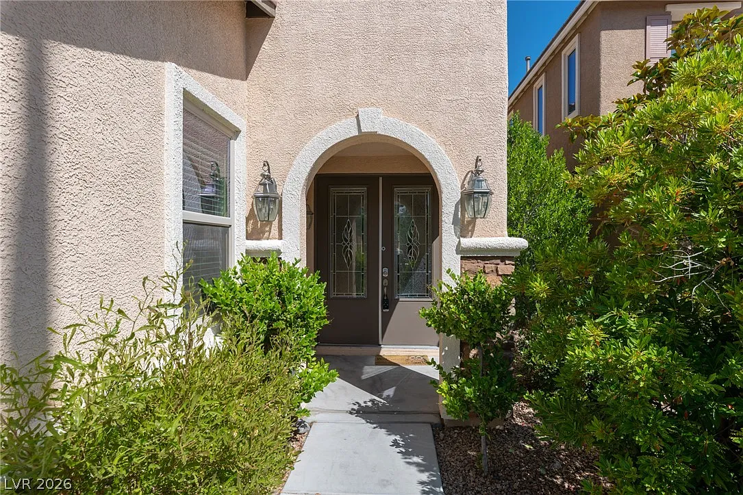 4 bed, 3.5 bath, 3570 sqft, $3,895 — Photo 4