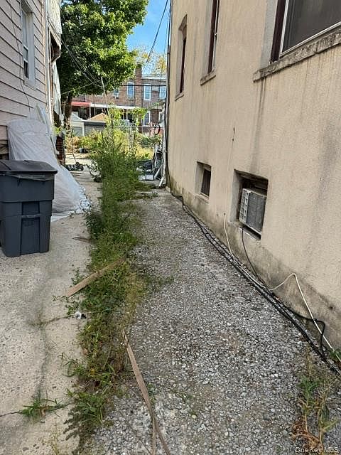 2nd image of 1523 E 33rd Street