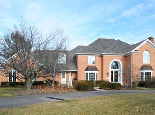 55 Rue Foret, Lake Forest, IL 60045