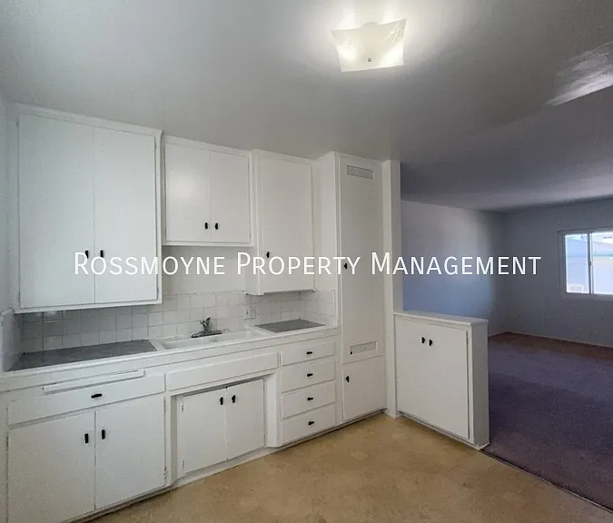 3342 1/4 Andrita St — Photo 4