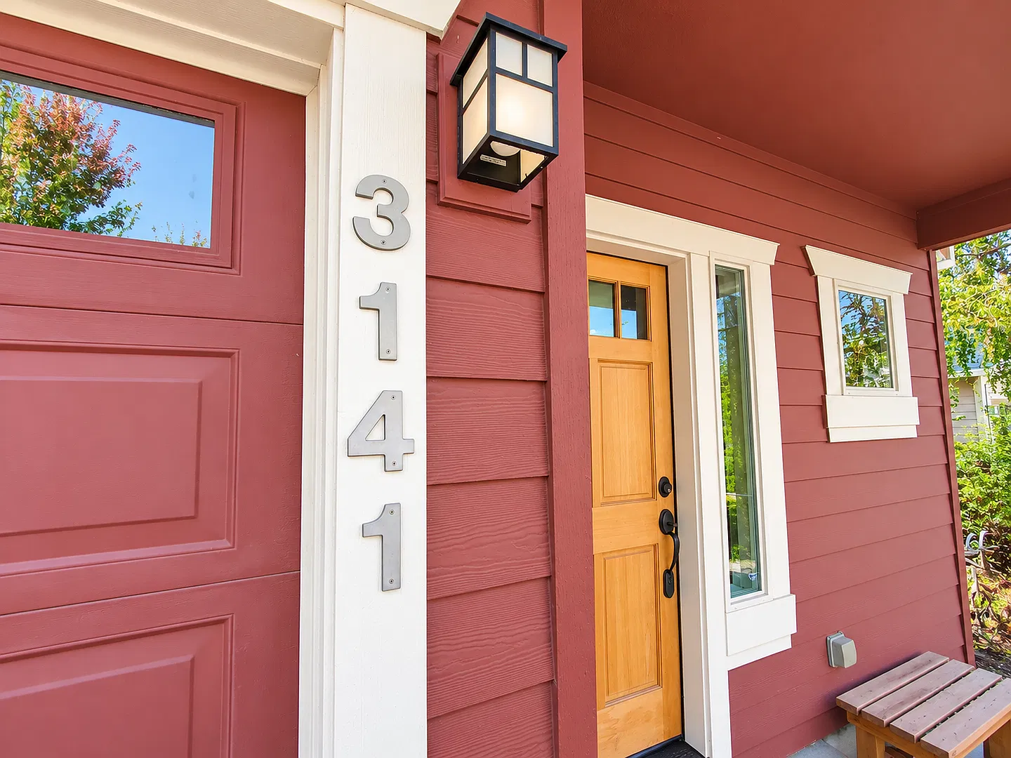 Spacious 3-Bedroom Bend Home with Two Offices, Bonus Room & Fenced Backyard! — Photo 2