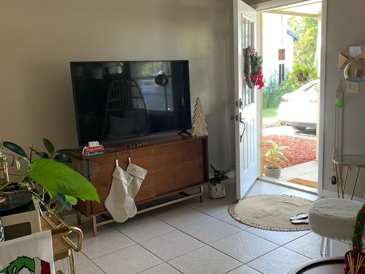 2 bed, 900 sqft, $1,695 — Photo 4