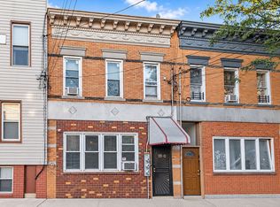 6814 60th St, Ridgewood, NY 11385
