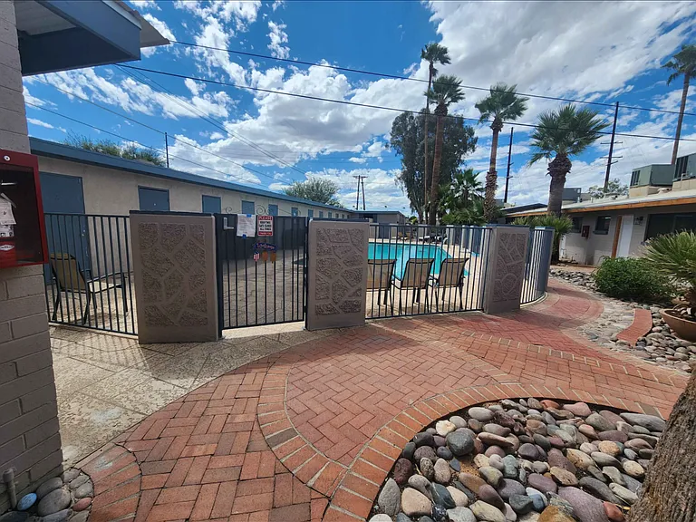 6924 E Speedway Blvd #7 — Photo 15