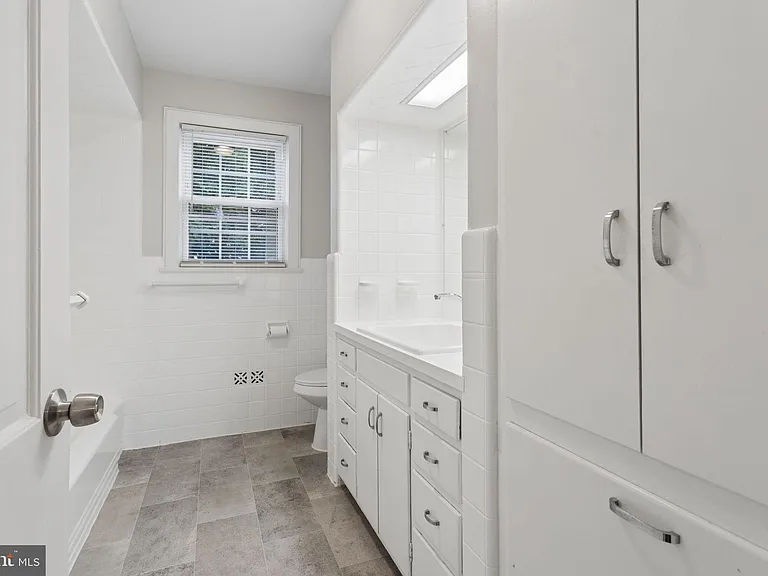 127 Bell Ave — Photo 11
