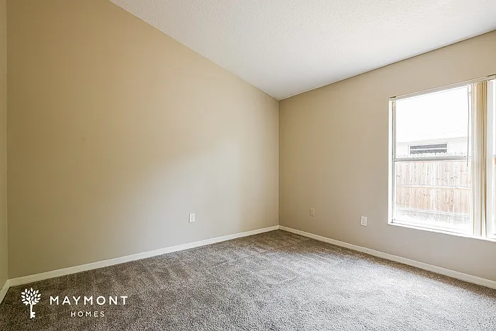 2398 Cory Ct — Photo 9