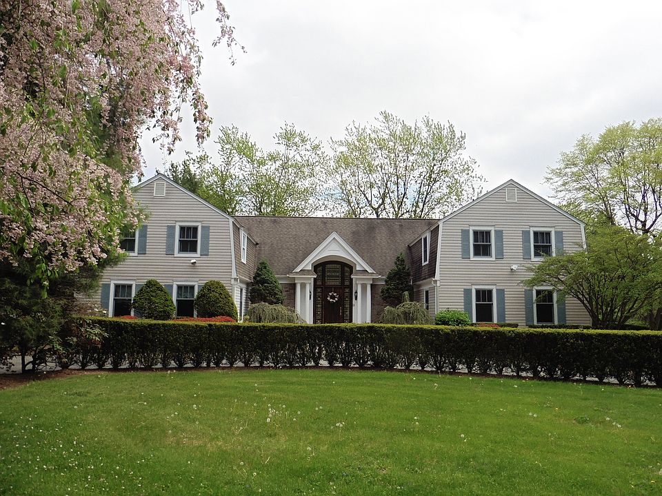 1st image of 11 Morgan Dr