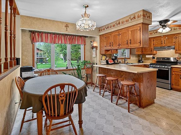 3rd image of 508 Woodvale Dr