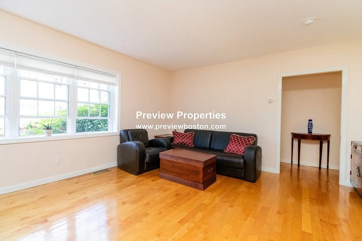 2 bed, 821 sqft, $2,595 — Photo 4