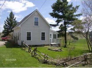 3901 Vt Route 105, Newport Center, VT 05857