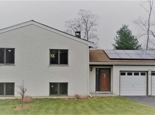 16 Eric Cir, Vernon, CT 06066