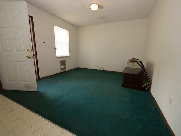 4th image of 146 Mary Lee Dr