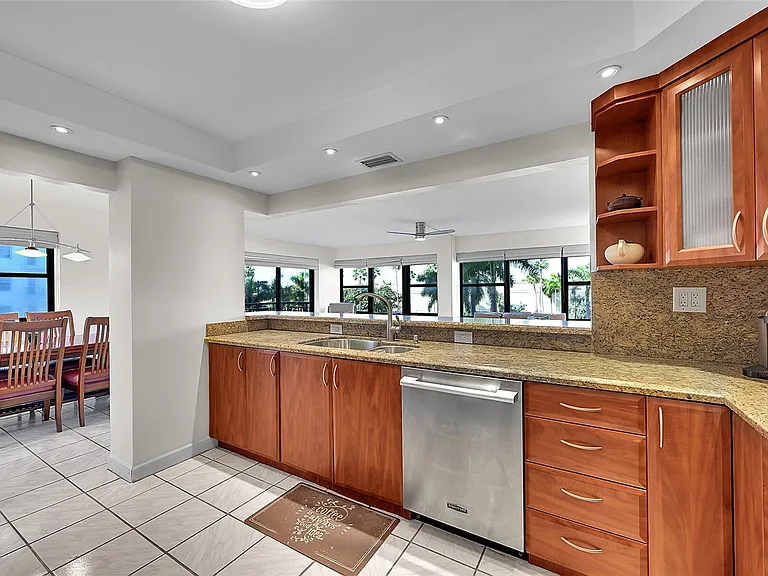 3800 Galt Ocean Dr #311 — Photo 10
