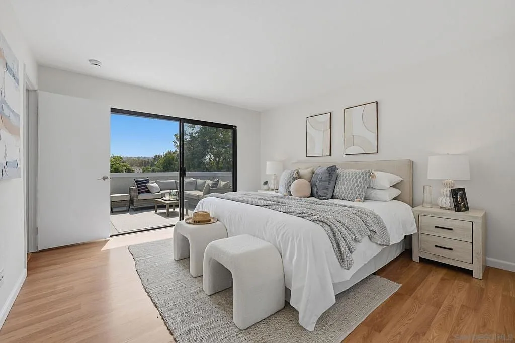 2 bed, 2.0 bath, 1263 sqft, $3,950 — Photo 4