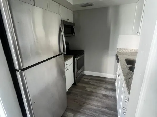 600 N Grove St #4, Eustis, FL 32726