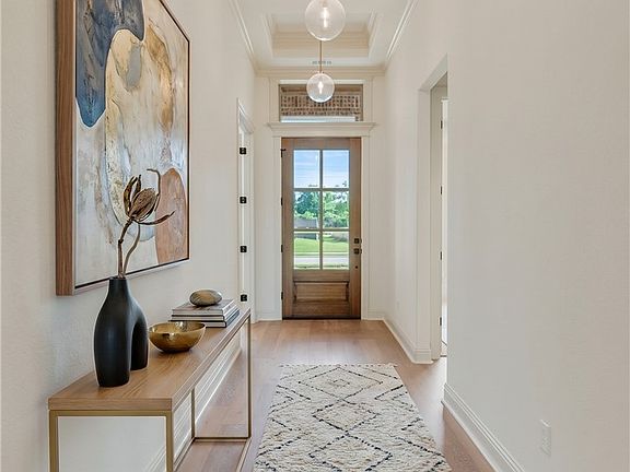 4th image of 2035 Pebble Bend Dr