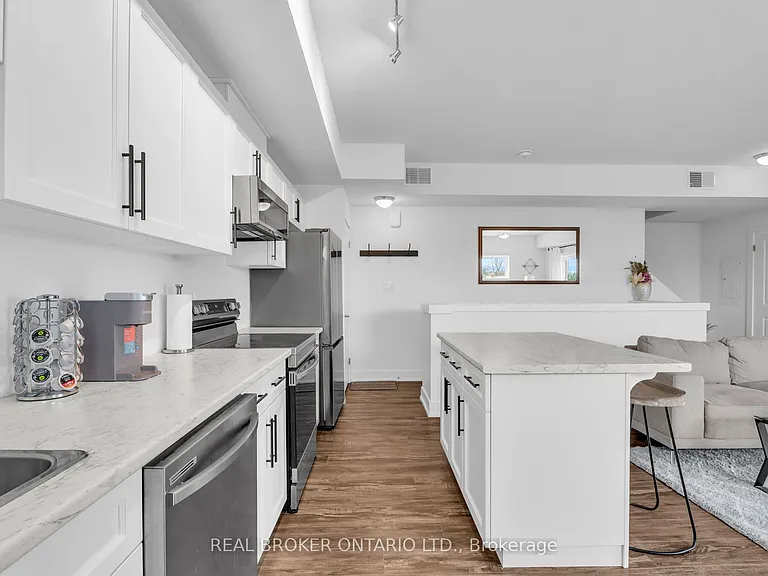 17 Centre St #311 — Photo 16