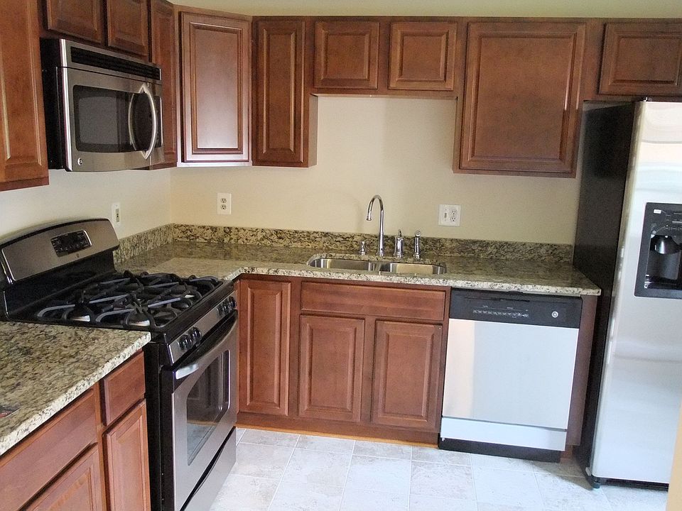 1st image of 3128 Antrim Cir