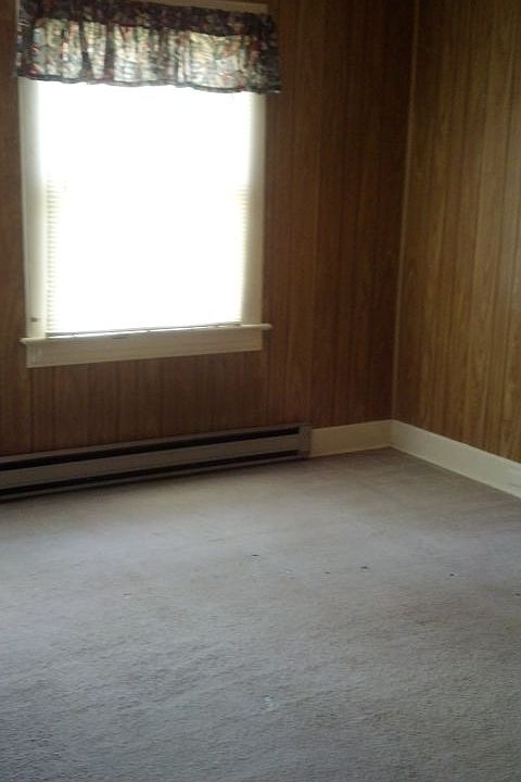 2nd image of 703 E 1st St APT 2